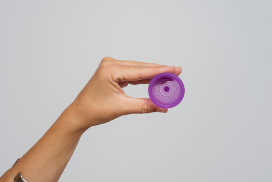 Menstrual Disc vs Cup: Which Is Better (Medically Reviewed)